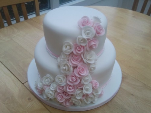 2 Tier Pink And White Rose Cake