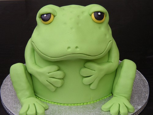 Giant Frog Novelty Birthday Cake