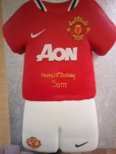 Man Utd Football Strip Birthday cake