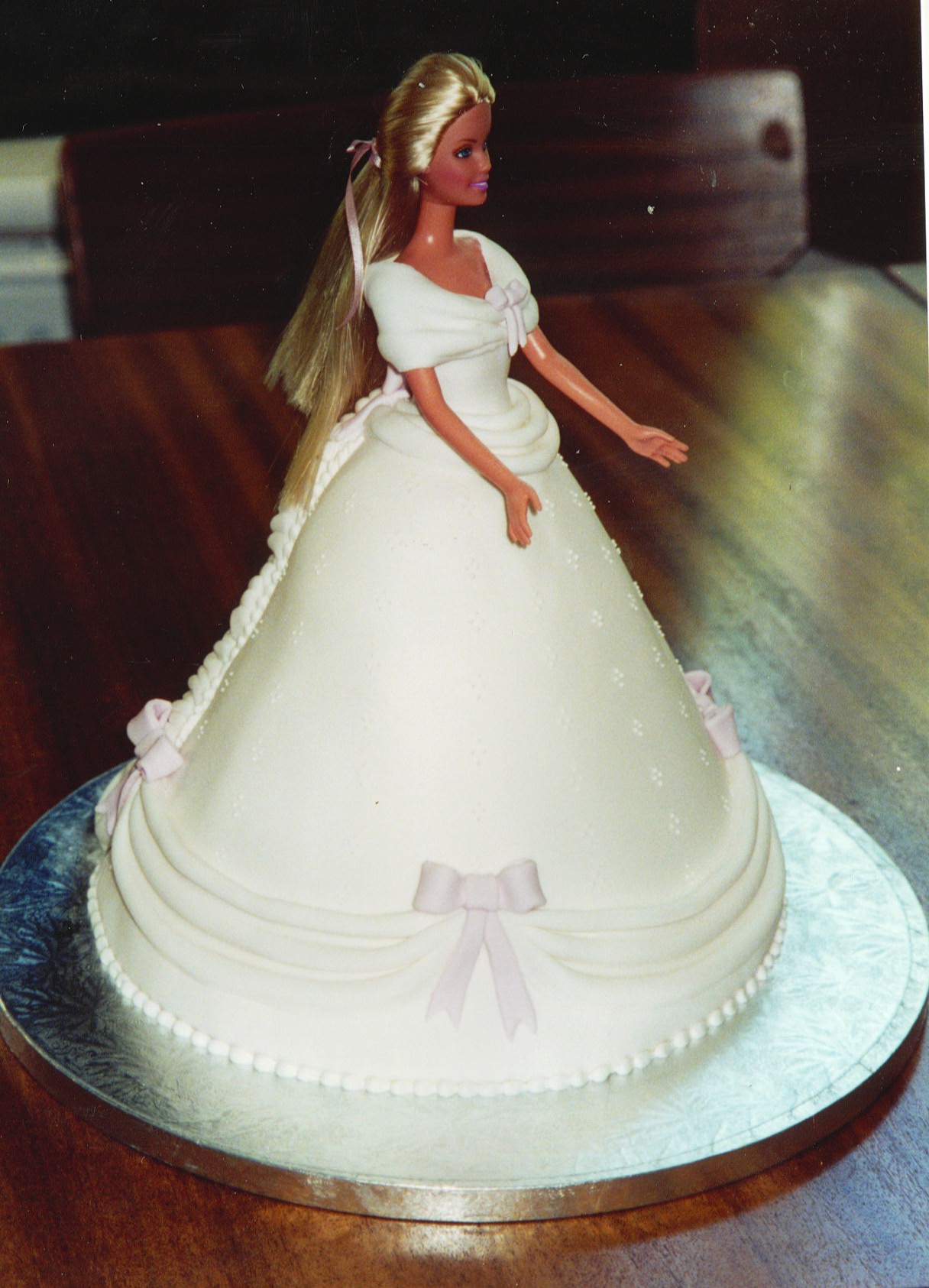 Corpse Bride doll cake tutorial  CakesDecor