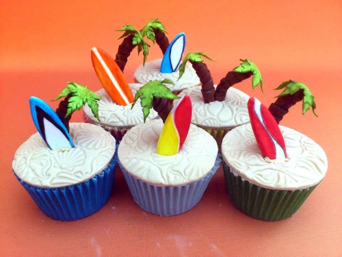 Hawaiian Party Themed Novelty Cupcakes