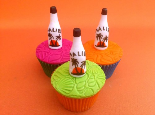 Hawaiian Party Themed Novelty Cupcakes