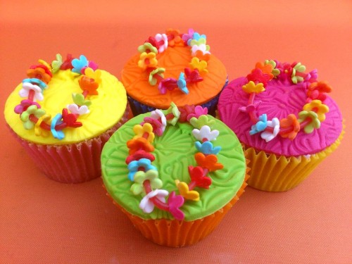 Hawaiian Party Themed Novelty Cupcakes