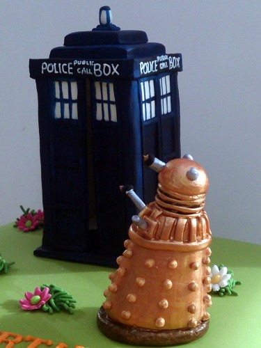 dr who inspired novelty birthday cake tardis dalek