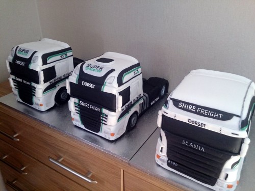 fleet of tractor units daf and scania cakes