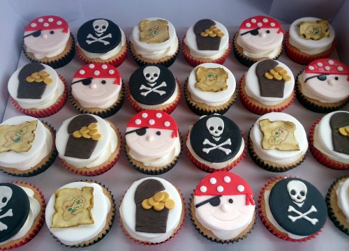 pirate themed novelty cupcakes