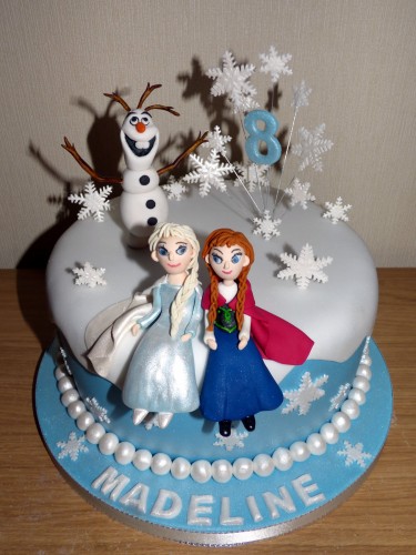 Disney Frozen Themed Cake With Anna, Elsa and Olaf