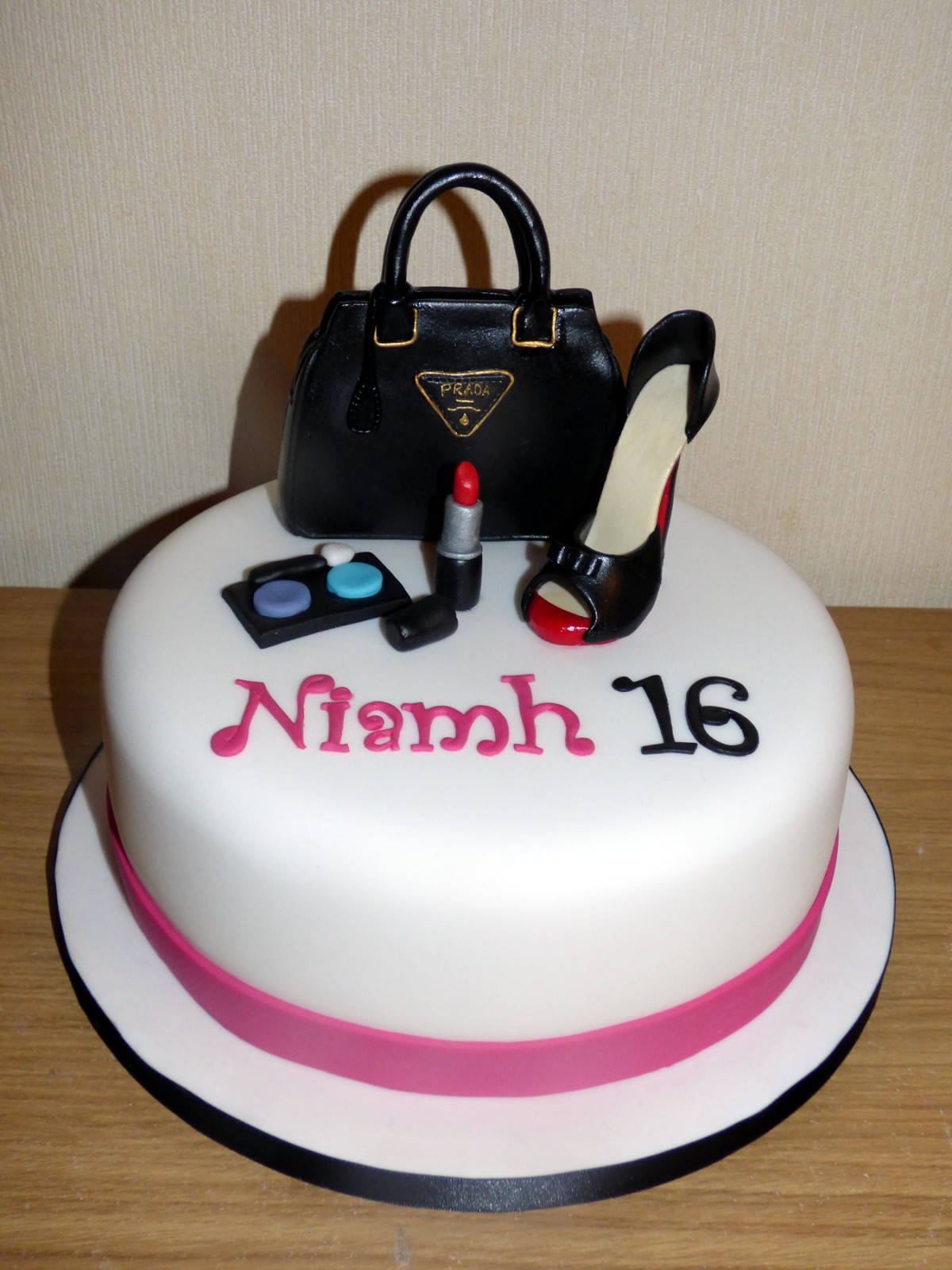 Shoe And Bag Cake Designs 4