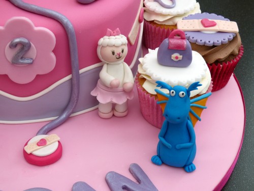 doc mcstuffins characters cake and cupcakes