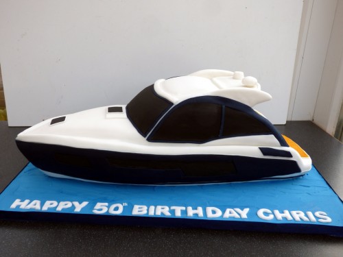 sunseeker motorcruiser cake