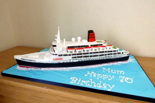 QE2 cruise liner birthday cake