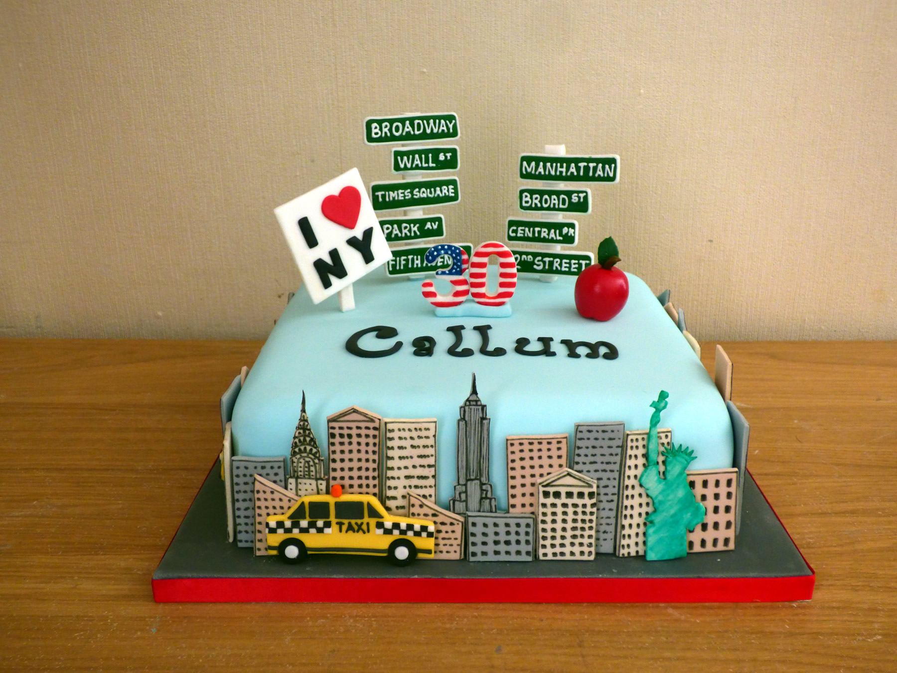 New York Themed Birthday Cake