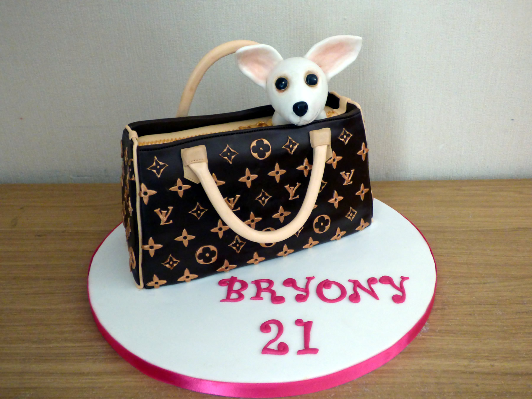 Chihuahua in a Vuitton Hand Bag | Susie's Cakes