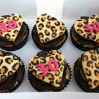 leopard print cupcakes