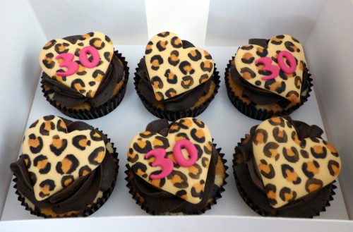 leopard print cupcakes