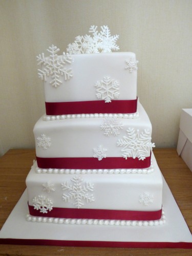 winter snowflake wedding cake