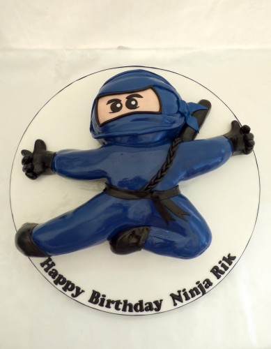 blue-ninja-birthday-cake