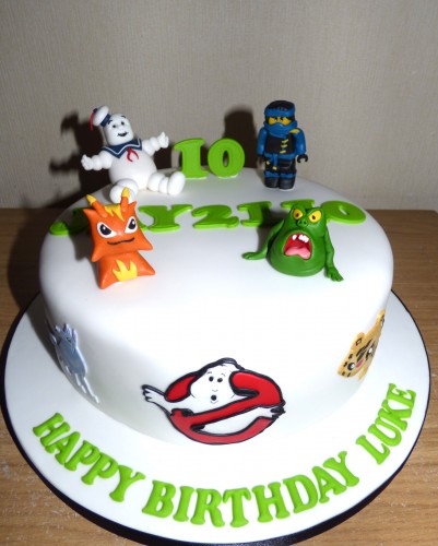 childs-favourite-characters-birthday-cake-fondant-marshmallow-man-slimer-ghostbuster-logo-ninja-lego-man-main