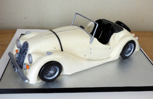 classic-morgan-sports-car-birthday-cake