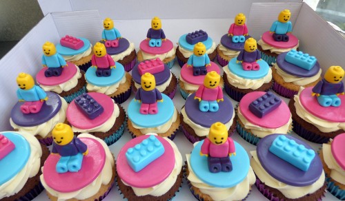 girlie-lego-themed-cupcakes