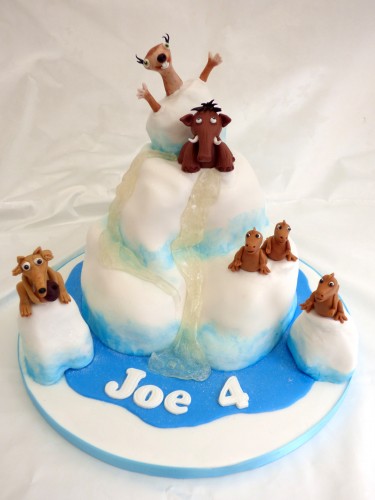 ice-age-themed-birthday-cake