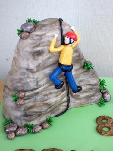 rock-climbers-birthday-cake