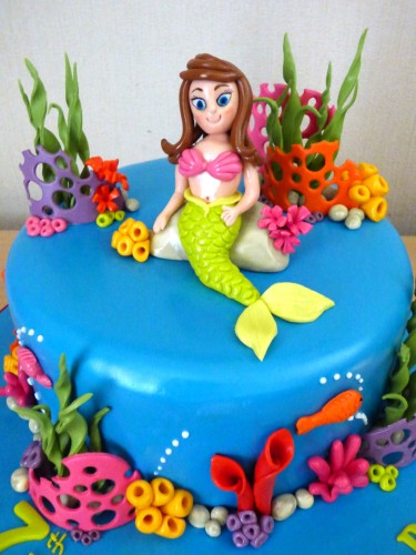 mermaid-underwater-themed-birthday-cake