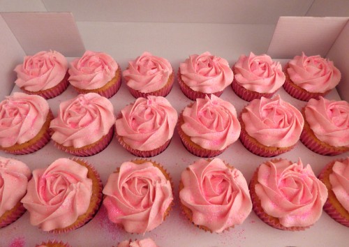 pink-and-glittery-rose-swirl-cupcakes