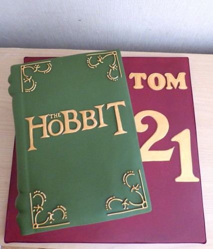 the-hobbit-book-birthday-cake