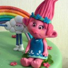 trolls-themed-birthday-cake