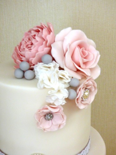 3-tier-vintage-wedding-cake