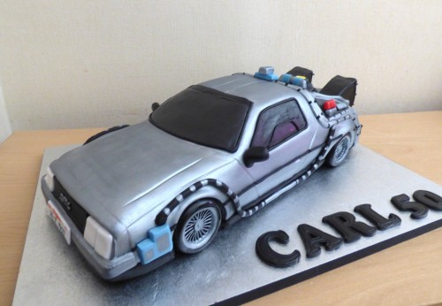 back-to-the-future-delorean-car-cake