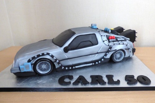 back-to-the-future-delorean-car-cake