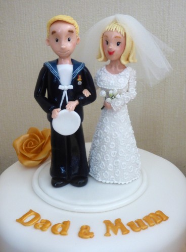 golden-wedding-anniversary-cake-bride-and-groom-topper