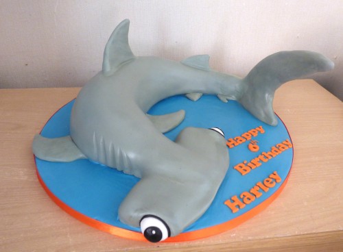 hammerhead-shark-birthday-cake