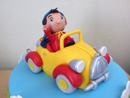 noddy-in-his-car-birthday-cake