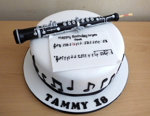 oboe-birthday-cake