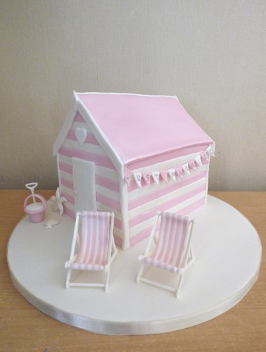 pretty-pink-beach-hut-wedding-cake
