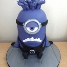 purple-minion-birthday-cake