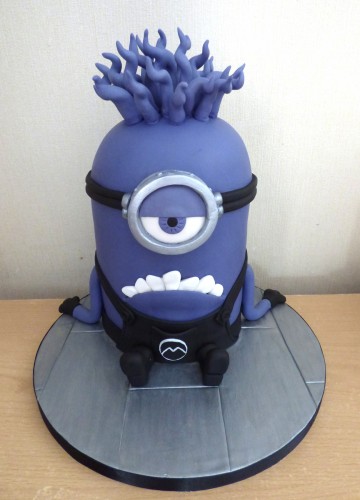 purple-minion-birthday-cake