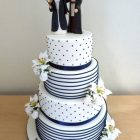 4-tier-wedding-cake-with-personalised-harry-potter-jedi-toppers