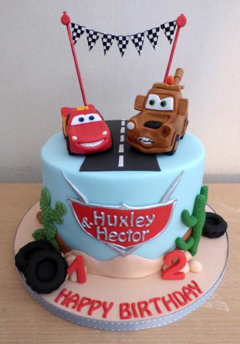 disney-pixar-cars-themed-birthday-cake-lightning-mcqueen-mater