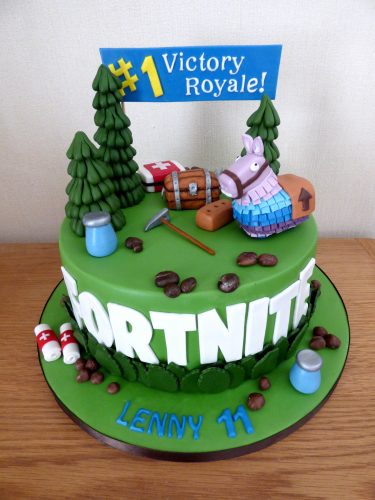 fortnite-inspired-birthday-cake