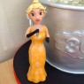 prosecco-in-ice-bucket-cake-with-singer-birthday-cake thumbnail