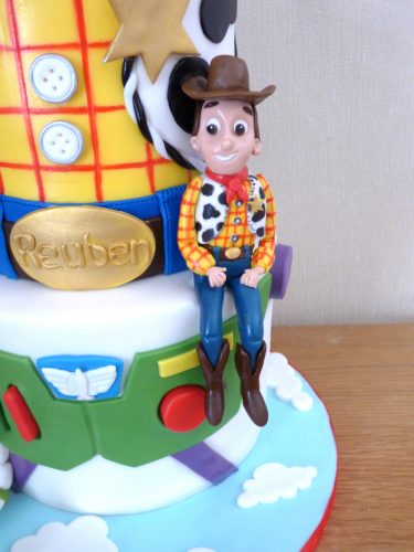 2-tier-toy-story-birthday-cake-woody-buzz-lightyear