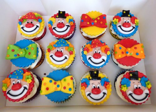 clown-themed-cupcakes