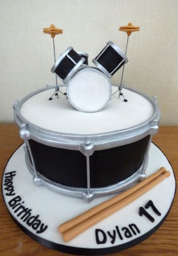 drummers-drum-kit-birthday-cake