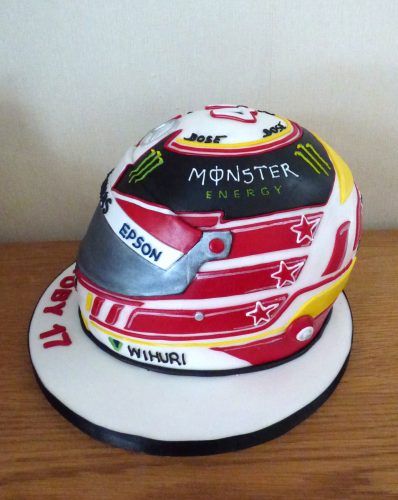 lewis-hamilton-race-helmet-birthday-cake