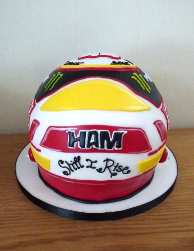 lewis-hamilton-race-helmet-birthday-cake