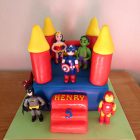 superheroes-themedbouncy-castle-birthday-cake